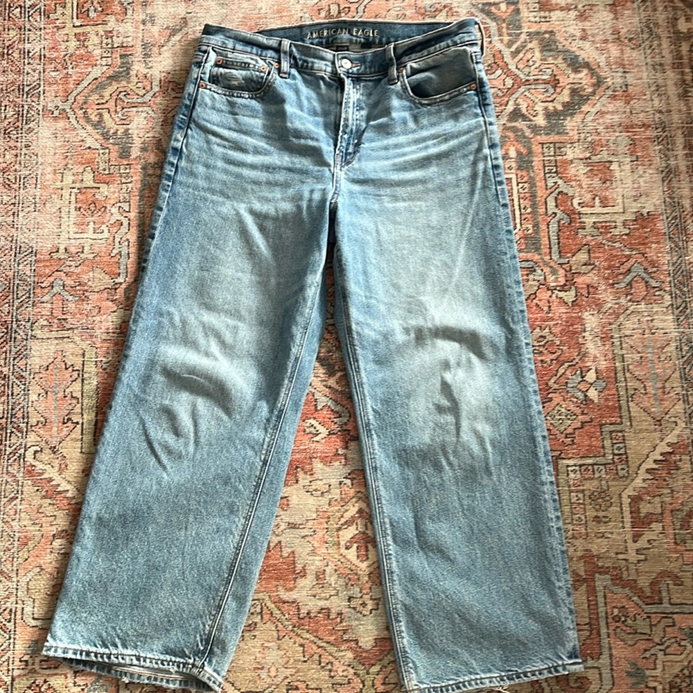 American Eagle Strigid High-waisted Stovepipe Jeans